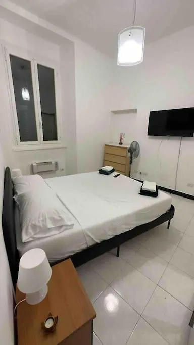 Home Sweet Appartamento Privato 010025-Lt-3625 Genua 0*,  Italië